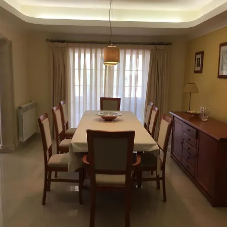 Вилла 5-bed Near Praia D'el Rey Beach Golf Course