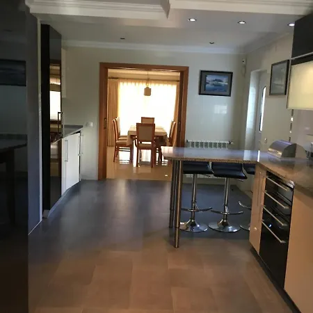 5-bed Near Praia D'el Rey Beach Golf Course Вилла *