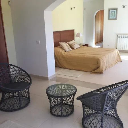 5-bed Near Praia D'el Rey Beach Golf Course *