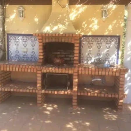 5-bed Near Praia D'el Rey Beach Golf Course Вилла
